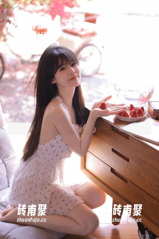 “15吃瓜网os”苹果版，别让我看到我熟悉的脸！