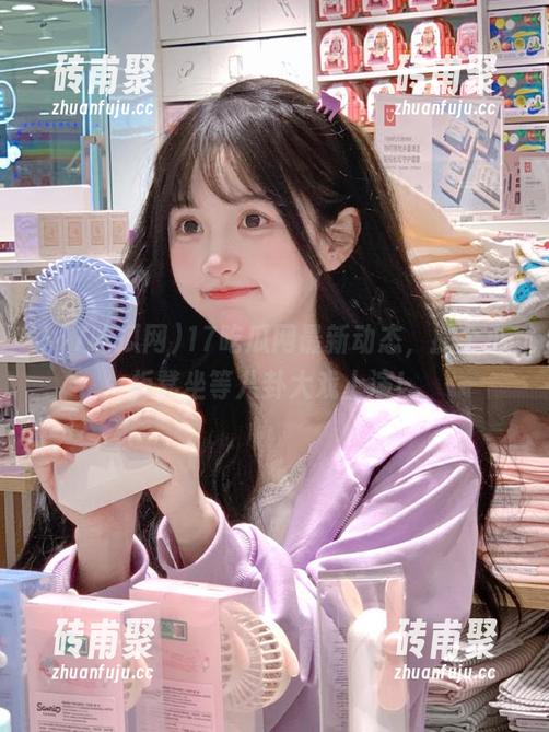 17吃瓜网 17吃瓜网最新动态,搬个小板凳坐等八卦大戏上演!