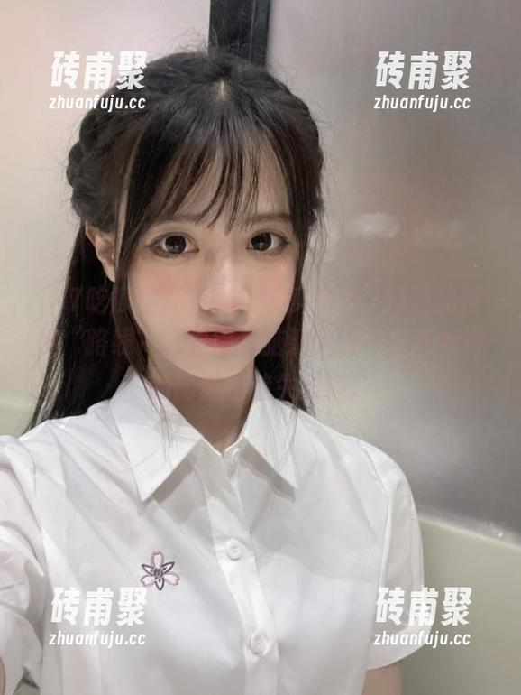 17吃瓜群众 “17吃瓜群众”网站的特供“路线”,看得我脑洞大开,开阔视野的同时也迷失方向。