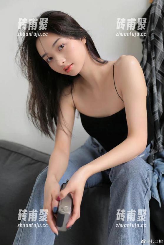 51cc 顺便说下,ios里的51ccgg最近好像藏了一堆超让人想要挖掘的瓜!