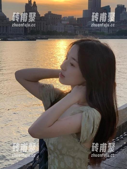 51吃瓜 以为登录51吃瓜能直接把苹果下载到手,结果它让我体验了一次漫长的磨蹭。