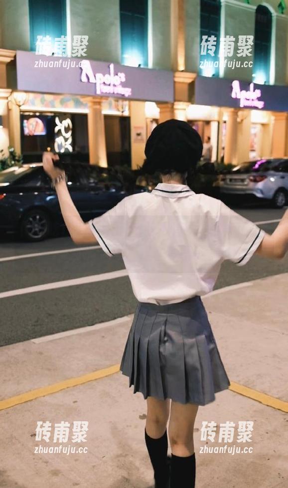 66吃瓜 漫游于66吃瓜首页,黑料就像潮水涌来,根本停不下。
