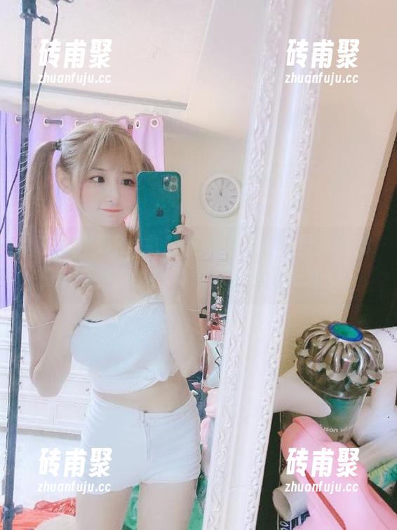 拿起手机，跟随导航：718吃瓜网二维码引领你吃瓜无障碍！