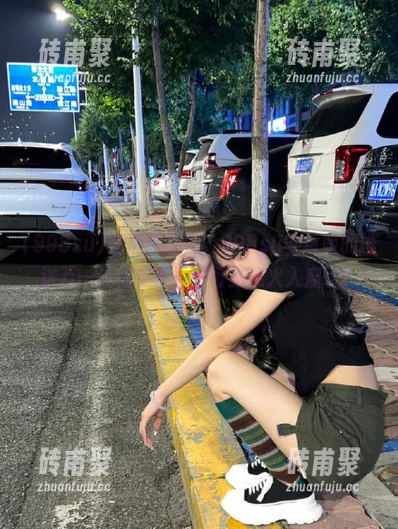 998su 吃瓜需谨慎,998su安卓版的推送万一让你中毒,那可就走火入魔了!