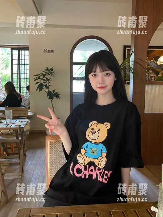 hlw 这年头,连“hlw”都给我送来了永久的“瓜皮”,果然逃不过。