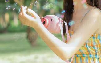 访问www.17首页，保证你今天的八卦库存满满！
