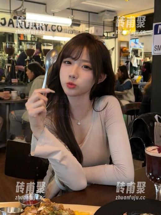 快去点链接！“一起吃瓜2”完整版视频给你不一样的惊喜。