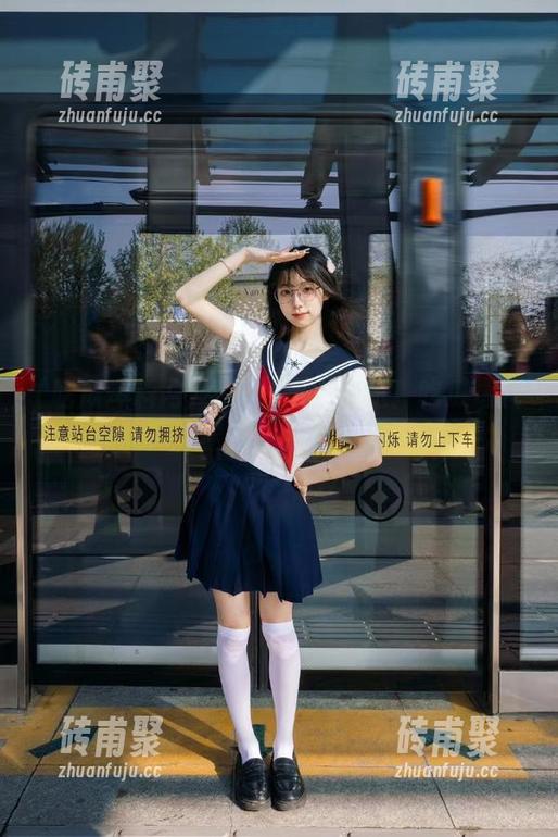 吃瓜爆料网 免费线路大放送!吃瓜爆料网让你轻松获取八卦小道消息。
