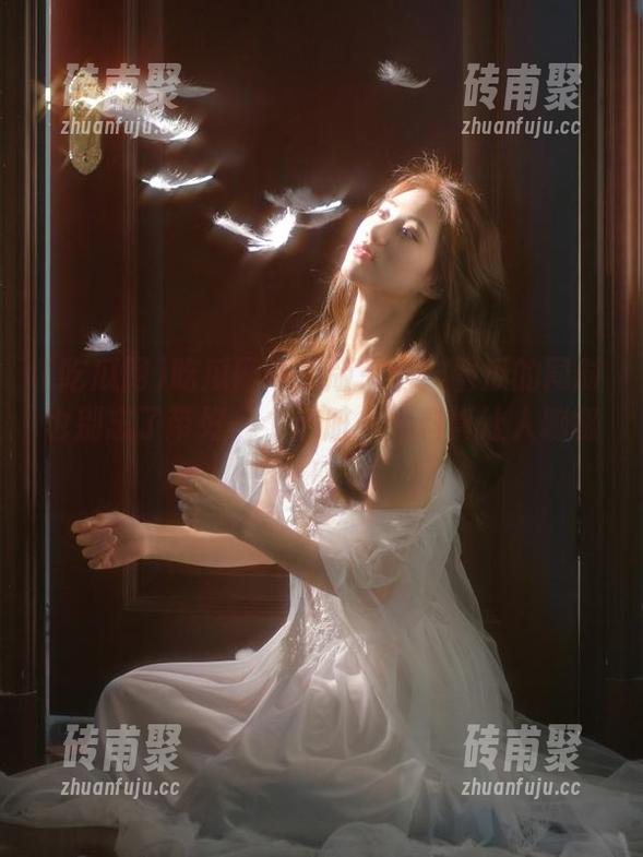 吃瓜网 吃瓜网苹果版来啦!看瓜的同时也别忘了带好一个心脏,爆料真让人蹦极!
