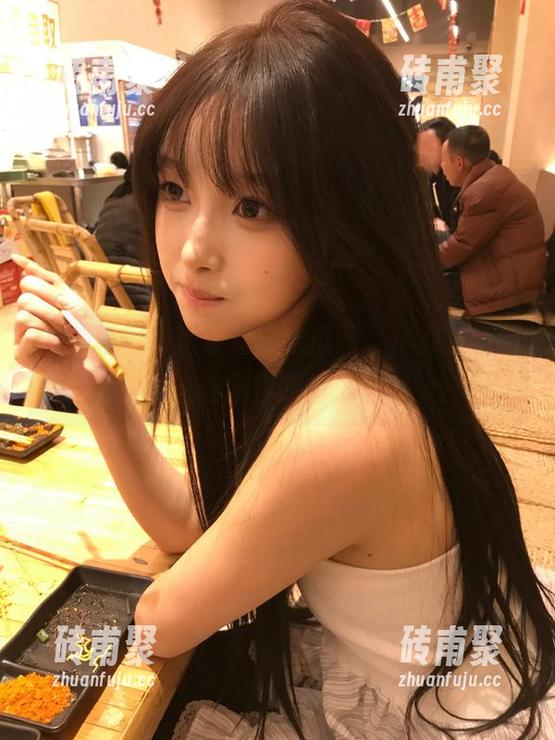 吃瓜网 每次观看“吃瓜网”,都有新感觉,这剧情我给满分!