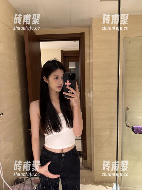 吃瓜网 “吃瓜网”给我的感觉就像那段时间偷懒的黑人咖啡,边看边懒,果然3847号瓜最上品。