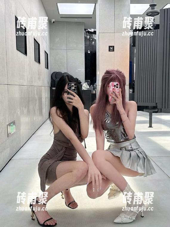 吃瓜网红 见过吃瓜网红的疯狂,没见过他们和抖音视频一起瘫倒的样子!