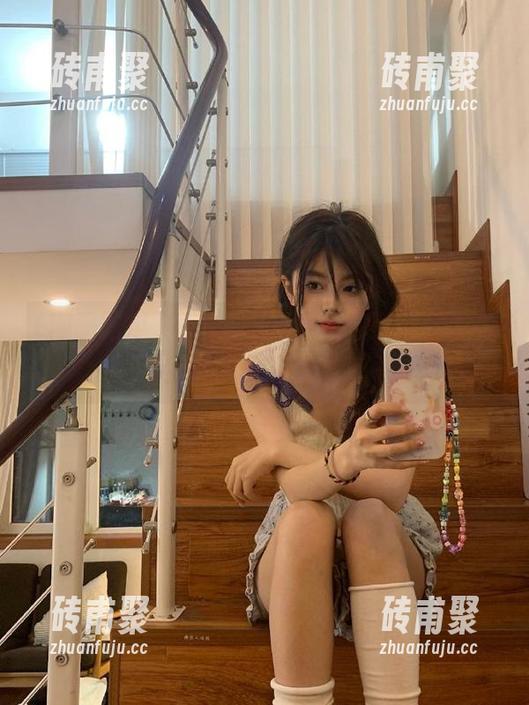 网曝吃瓜 网曝吃瓜更新,你可能好奇,我其实只是路过。