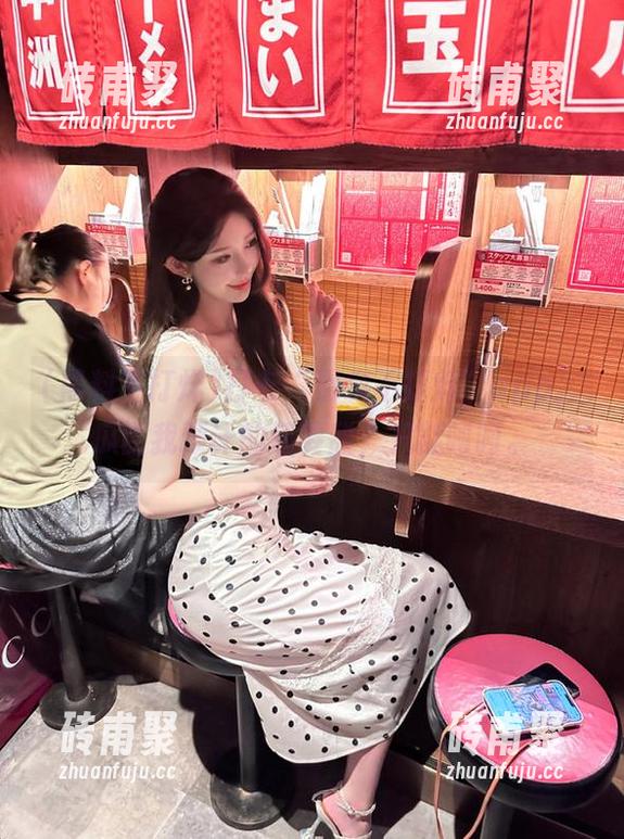 黑料不打烊 打卡“黑料不打烊”app,瓜比我预计的还要甜,只能呵呵。