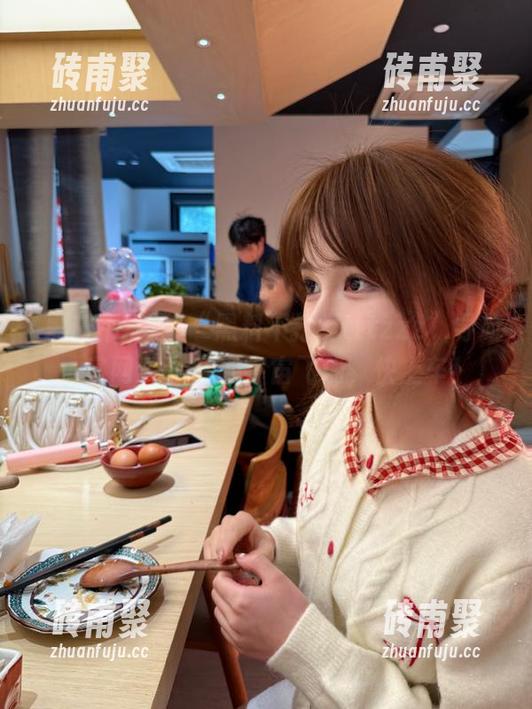 “黑料不打烊tttzzz”导航：官网App界的宇宙飞船，快上车！