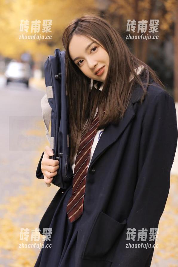 今天心情不佳？不怕，黑料传送门免费帮你舌战！吃瓜不亦乐乎。
