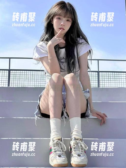黑料头条 视频里那一瞬间,脑回路直接短路,黑料头条的瓜又开始发酵了。