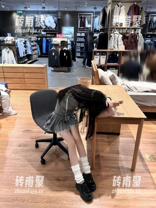 这安卓下载竟在黑料正能量首页成了热议焦点！