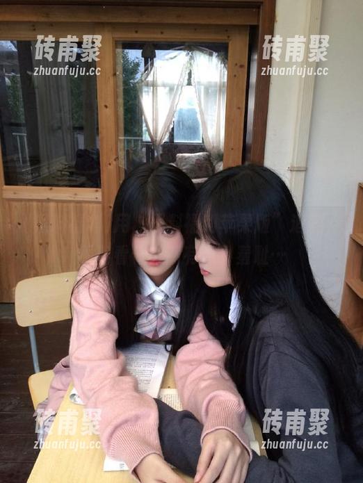 用“黑料福利苹果版”追剧，看着看着突然有点小羞耻…