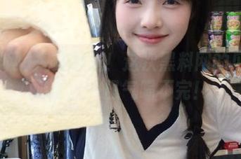 视频曝光！这次黑料网的瓜就像奶茶，一口气喝不完！