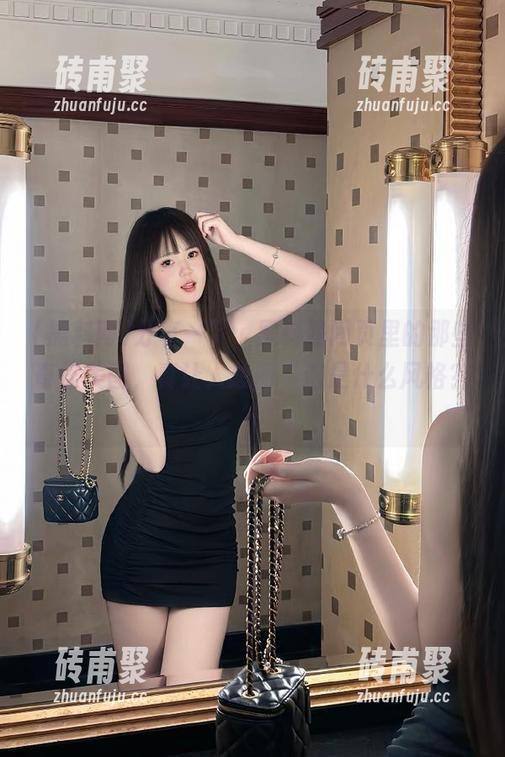 黑料网 分享一下,黑料网网页里的那些奇怪美图,真让人想问“这是什么风格?”
